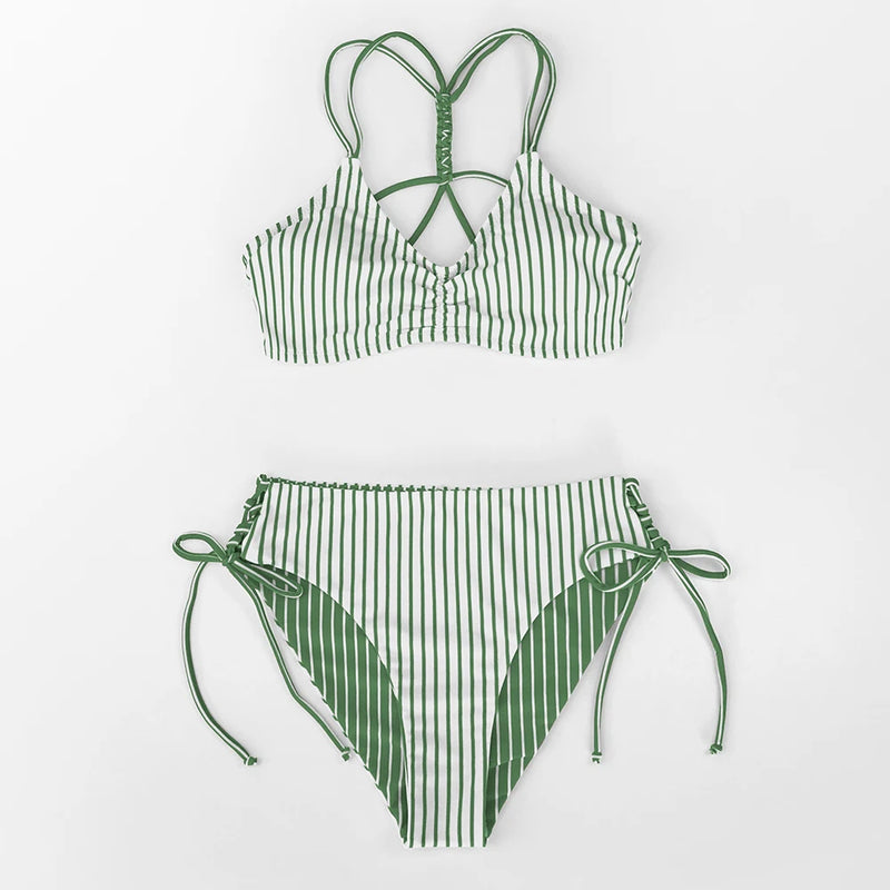 Bikini low bottom blanco y verde (en stock)